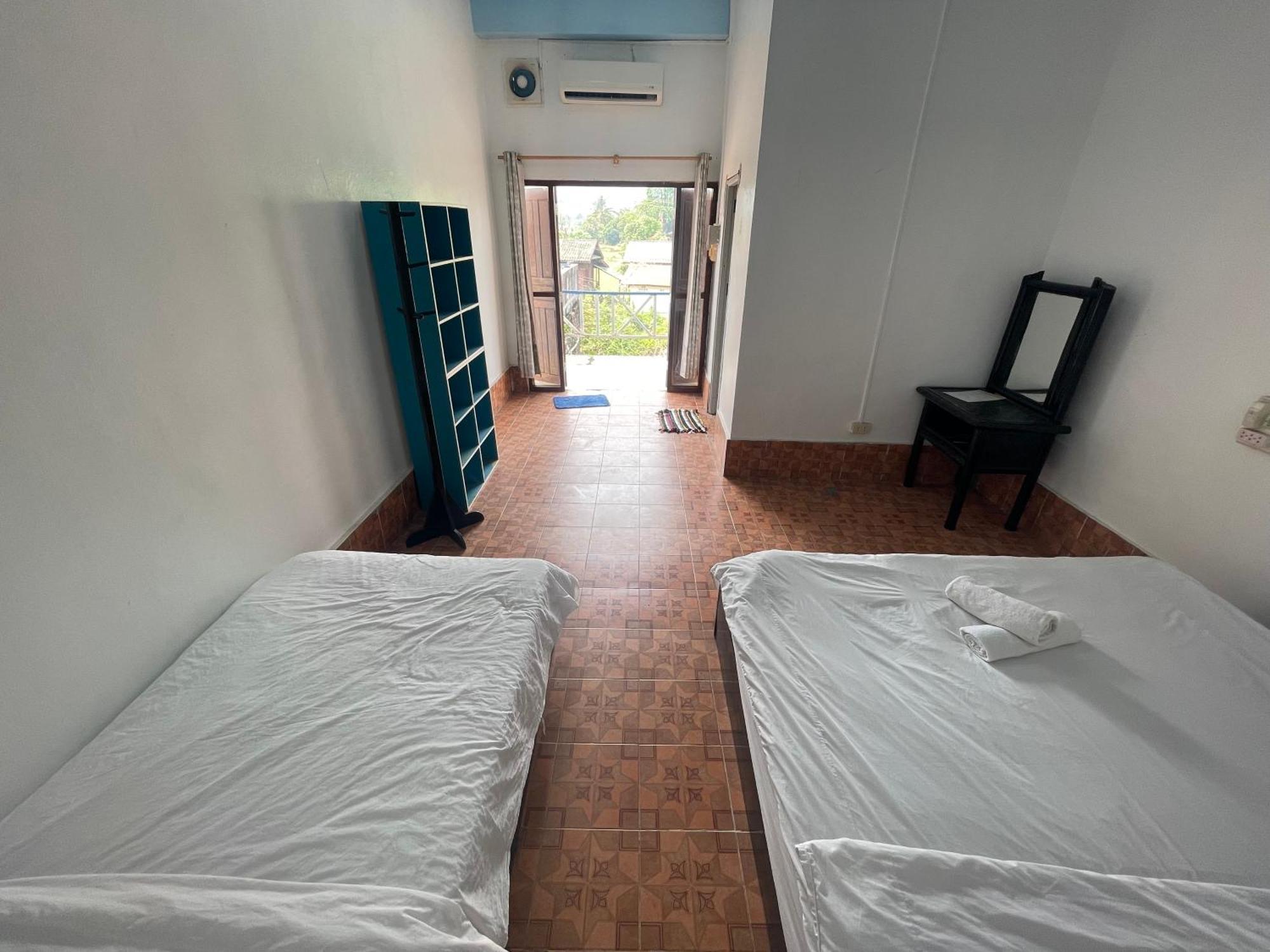 Blue Sunset Hostel Vang Vieng Δωμάτιο φωτογραφία